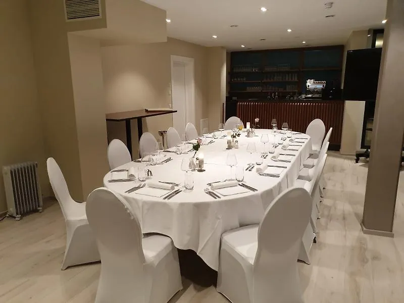 דיפרדאנג' Gulliver Tower Hotel 4*,